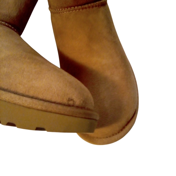 UGG Women Classic Short II Boot Style 1016223 Size 6 Chestnut See Description - Picture 9 of 13